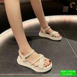 Sandal nữ quai chéo đính hoa