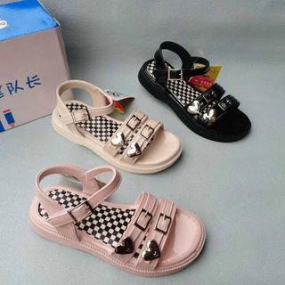 Sandal trẻ em 2 quai ngang đính họa tiết trái tim
