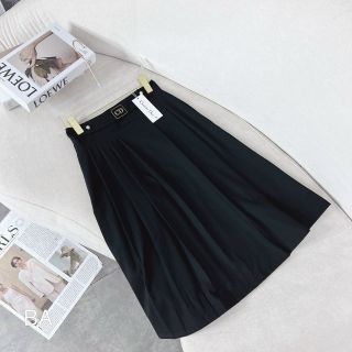 Chân váy xếp ly công sở