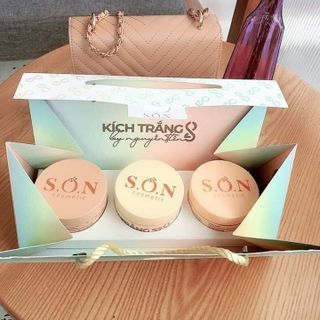 Kem body Kích trắng tam sắc