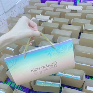 Kem body Kích trắng tam sắc