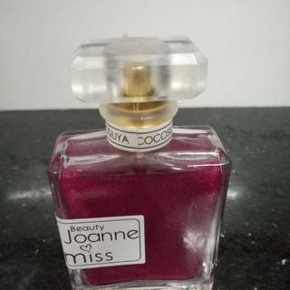 Nước hoa 50ml màu kim tuyến