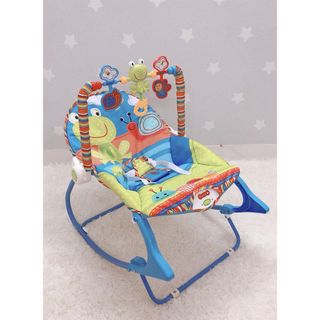 Ghế rung bập bênh có nhạc và đồ chơi Ibaby