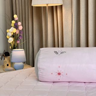 Bộ ga giường chần bông K-bedding By Everon Hồng Xám KMTS101 họa tiết thêu (4 món, không bao gồm chăn)