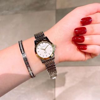 Đồng hồ nữ gucci07 lắc