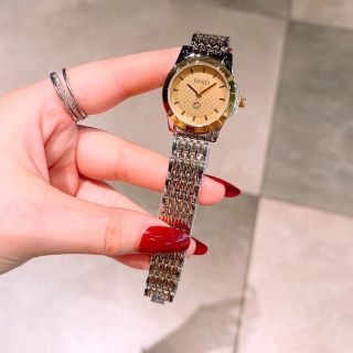 Đồng hồ nữ gucci07 lắc