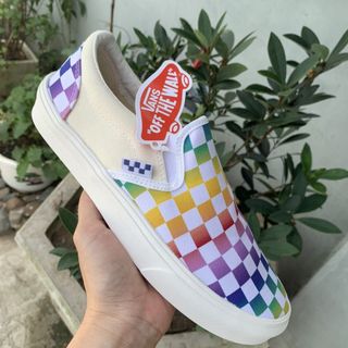 Giầy thể thao cầu vồng