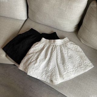 Quần đùi chất liệu xốp nhăn in nổi hoa hồng form 45kg-58kg giá sỉ - giá bán buôn