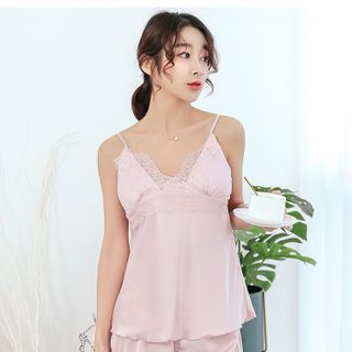 Bán buôn bộ đồ mặc nhà áo hai dây kèm quần đùi nữ -Mã SP MNT230