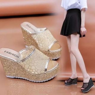 Dép đế xuồng rren 10f