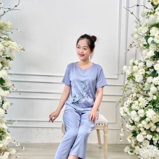 Đồ trung niên dành cho mẹ bằng vải lụa Latin, đồ mặc nhà nữ ASTER – Phong cách nhẹ nhàng, thanh lịch
