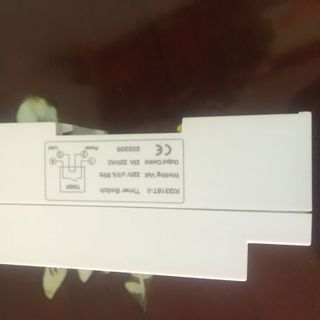Công tắc hẹn giờ tắt mở