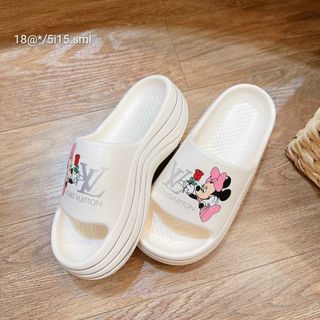 Dép bánh mỳ lượn sóng họa tiếtt chuột mickey