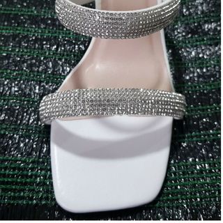 Sandal mũi vuông thời trang