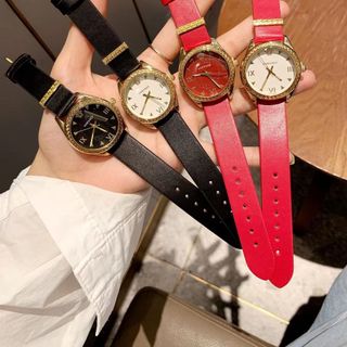 Đồng hồ da versac07 mới