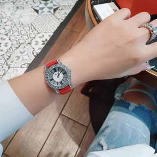 ĐỒNG HỒ CHOPPARD DA NỮ THỜI TRANG