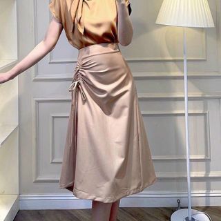 Chân váy rút dây xẻ tà
