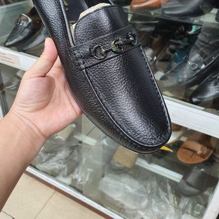 Giày nam cỡ to da bò thật cho người chân ngoại cỡ.