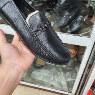 Giày nam cỡ to da bò thật cho người chân ngoại cỡ.