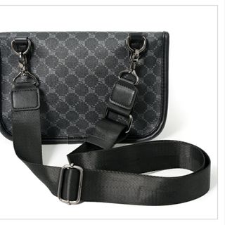 Túi đeo chéo trước ngực nam mẫu mới nhất TT22.03A