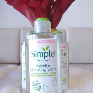 Nước tẩy trang Simple Micellar Cleansing Water 200Ml