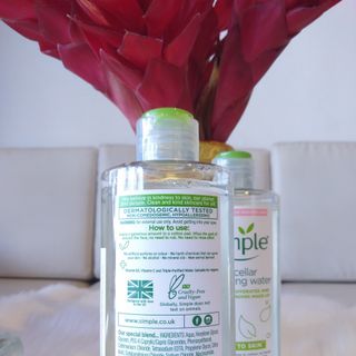 Nước tẩy trang Simple Micellar Cleansing Water 200Ml