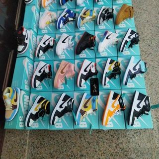 Giày thể thao nam, nữ sỉ giá rẻ