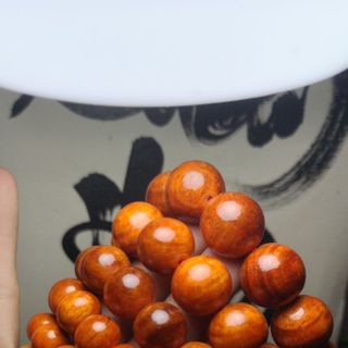Vòng tay gỗ huyết long