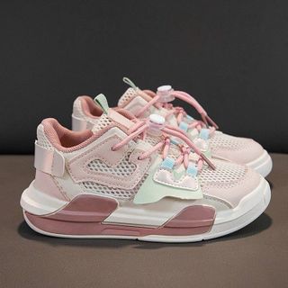 Giày thể thao cho bé