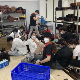 xưởng sản xuất ví bóp da nam