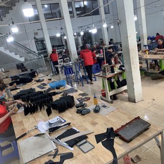 xưởng sản xuất ví bóp da nam