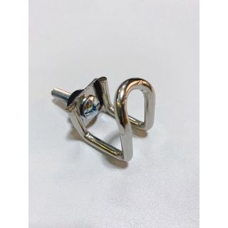 Móc treo đồ xe máy chữ U Titan và chữ U Inox