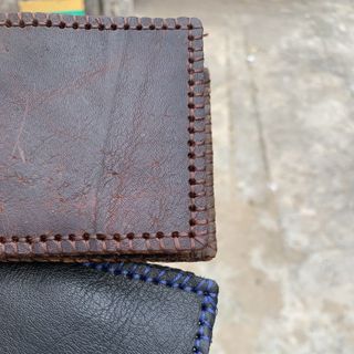 ví khâu viền sáp