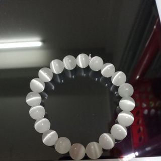 Vòng tay màu trắng 10li
