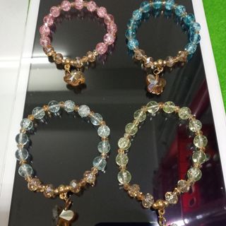 Chuỗi đeo tay đủ màu mix tòn ten