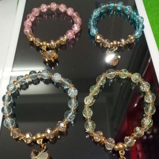 Chuỗi đeo tay đủ màu mix tòn ten