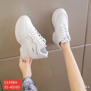 Giày thể thao nữ đế cao