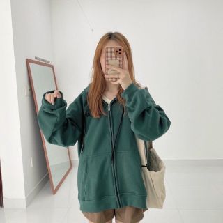 Áo khoác nỉ logo thêu chaos form dưới 70kg
