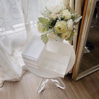 Kệ mỹ phẩm nhựa 3 tầng