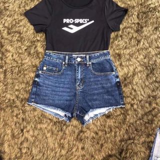Short jeans