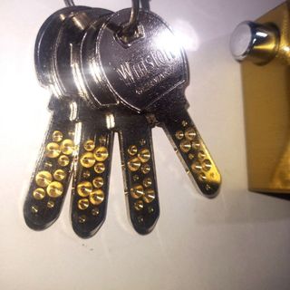 Ổ KHOÁ CẦU NGANG CHỐNG KHÒ LỬA