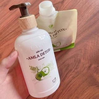 Dầu gội đầu ngăn ngừa rụng tóc và kích thích mọc tóc hết gầu