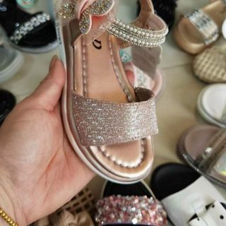 Giày Sandal trẻ em đẹp