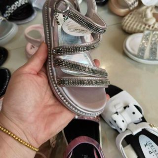 Giày Sandal trẻ em đẹp