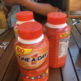 One A Day Cho Phụ Nữ A Day Women’s 50+ Multivitamin 300 V