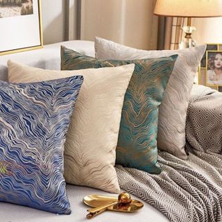 Gối vuông sofa vỏ lụa