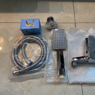 Bộ Vòi Sen Tắm Nóng Lạnh Cao Cấp VICTORY