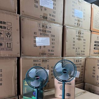 Quạt tích điện mini