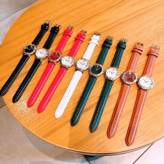 Đồng hồ da verrrsace mới