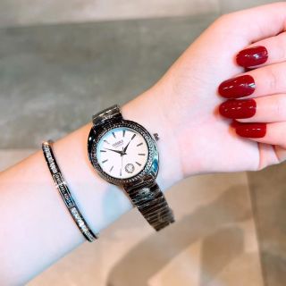Đồng hồ versaccc mới